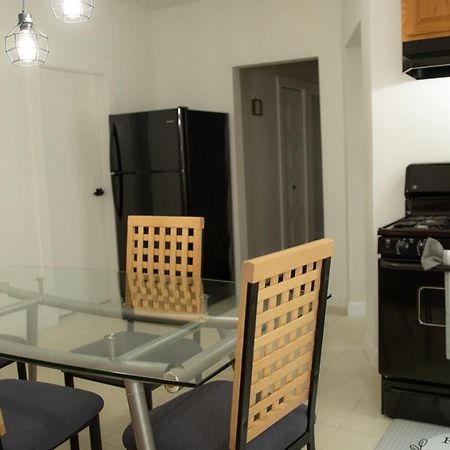 Cozy Getaway Apartment เอเวอเรตต์ ภายนอก รูปภาพ